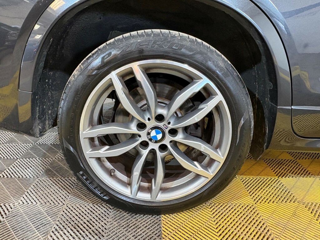 BMW X4 X4 M40d Black #76