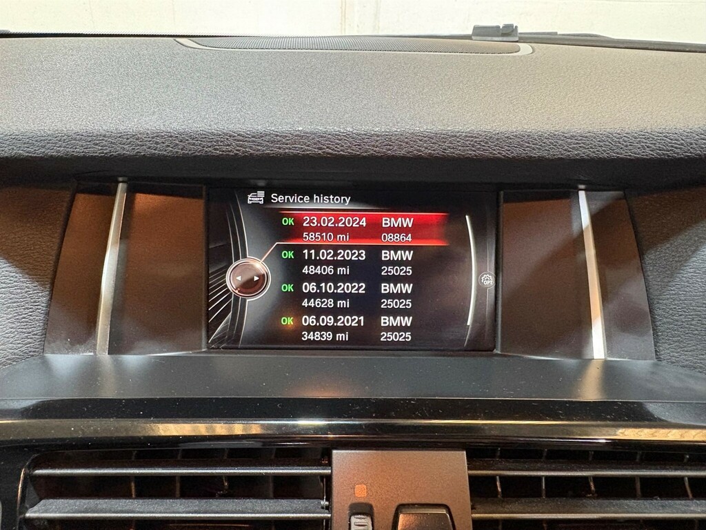 BMW X4 X4 M40d Black #16
