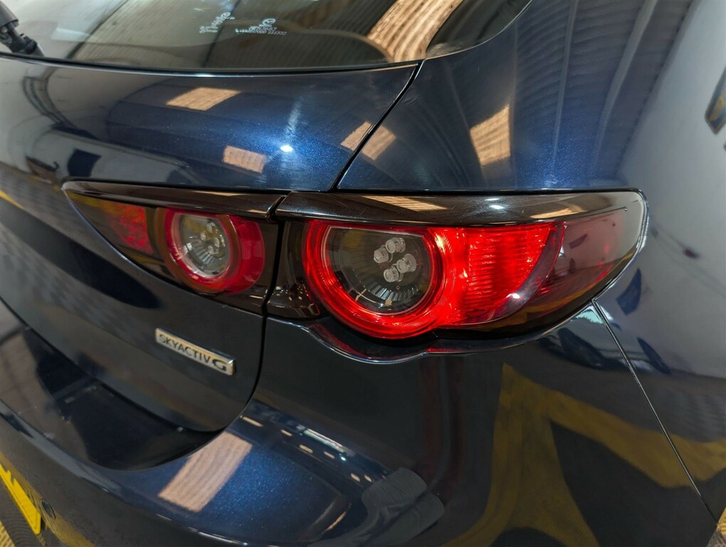 Mazda 3 2.0 Skyactiv G Mhev Se-l Lux Red #75