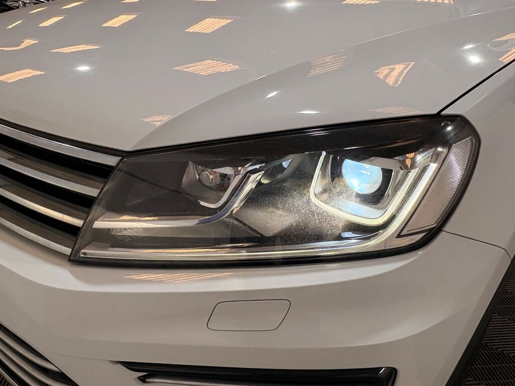 Volkswagen Touareg 3.0 V6 R-line Tdi Bluemotion Technology White #70