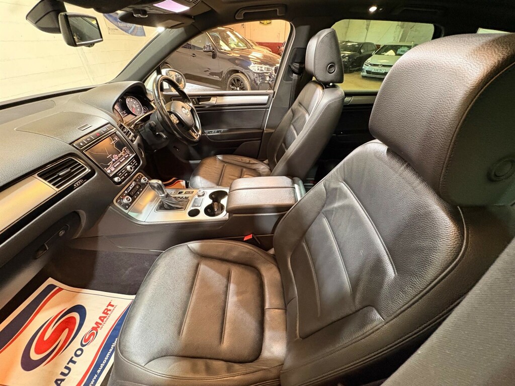 Volkswagen Touareg 3.0 V6 R-line Tdi Bluemotion Technology White #29
