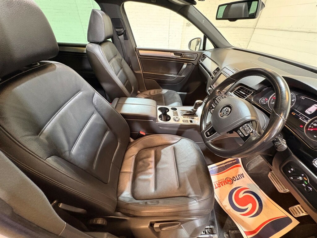 Volkswagen Touareg 3.0 V6 R-line Tdi Bluemotion Technology White #35
