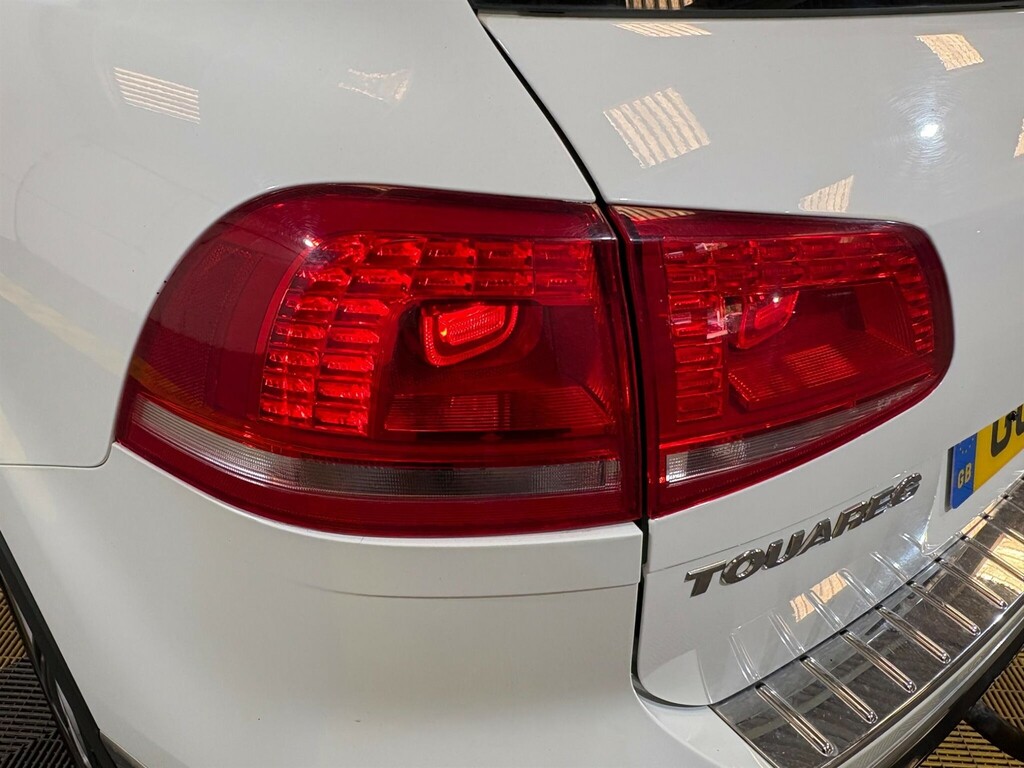 Volkswagen Touareg 3.0 V6 R-line Tdi Bluemotion Technology White #21