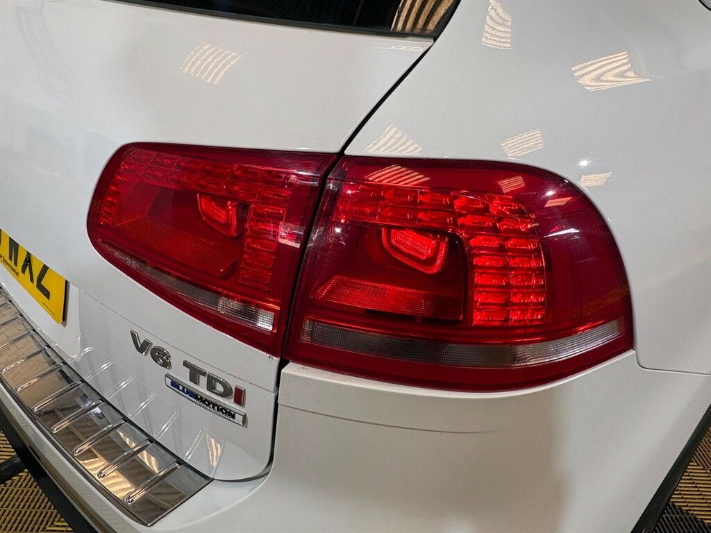 Volkswagen Touareg 3.0 V6 R-line Tdi Bluemotion Technology White #79