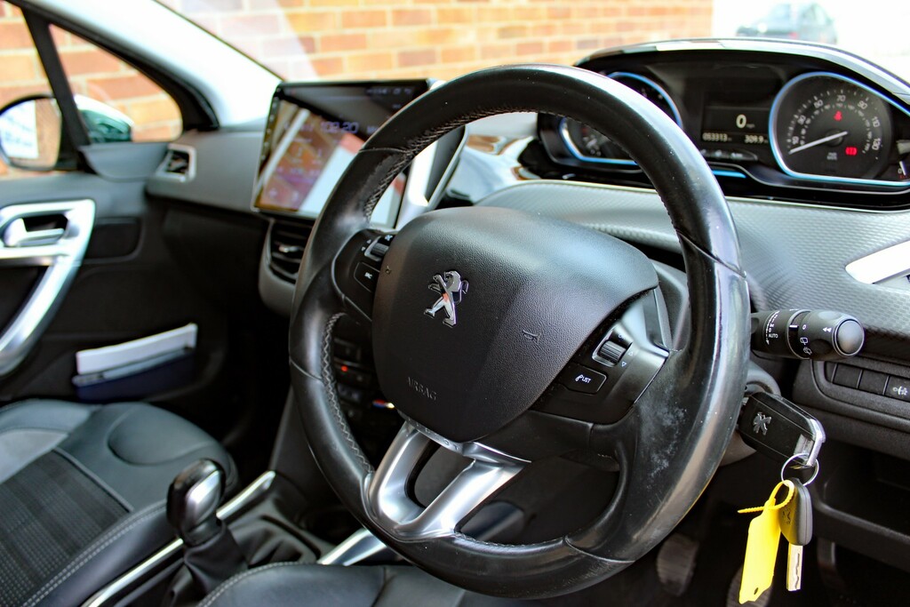 Peugeot 2008 2008 Active Hdi White #14