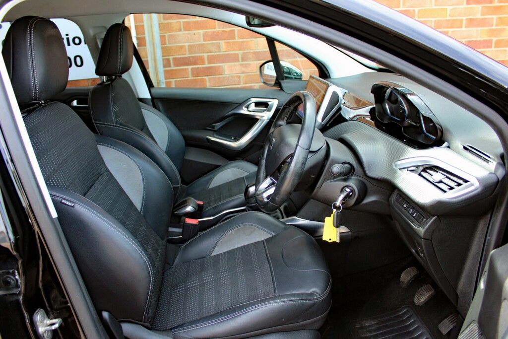 Peugeot 2008 2008 Active Hdi White #12