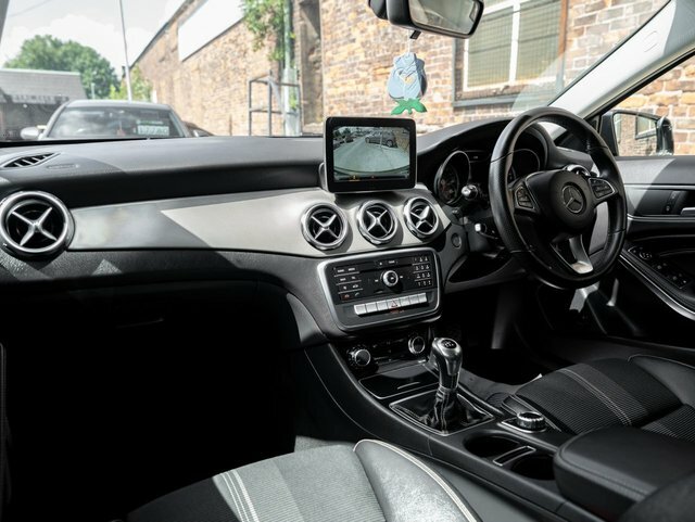 Mercedes-Benz GLA Class 2019 1.6 Gla180 Urban Edition Suv DM19FDE Grey #2