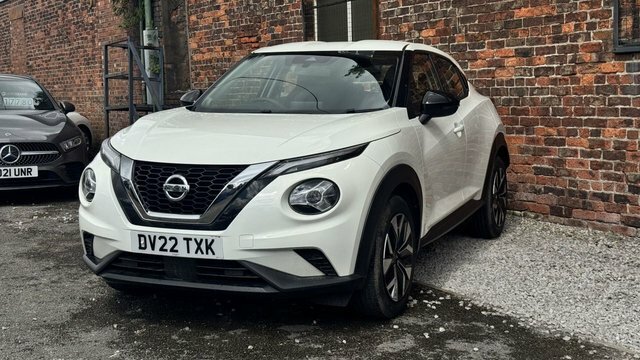 Nissan Juke 2022 1.0 Dig-t Acenta Suv DV22TXK White #2