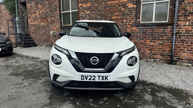 Nissan Juke 2022 1.0 Dig-t Acenta Suv DV22TXK White #4