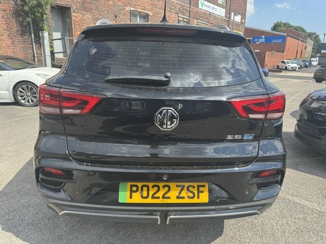 MG ZS 2022 72.6Kwh Trophy Long Range Suv Au Black #4