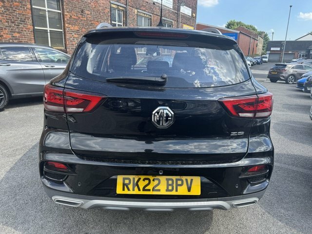 MG ZS 2022 1.5 Vti-tech Exclusive Suv Black #4