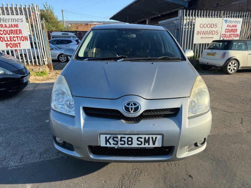 Toyota Corolla Verso 2.2 D-4d Sr Silver #2