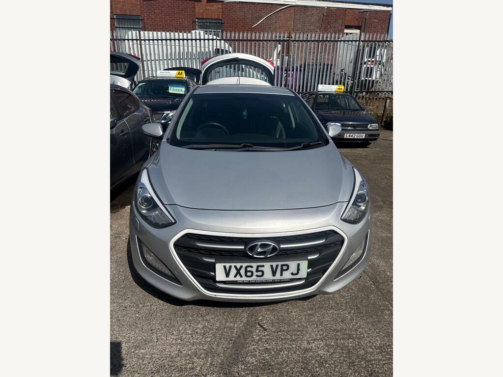 Hyundai I30 1.6 Crdi Blue Drive Premium Euro 6 S S Silver