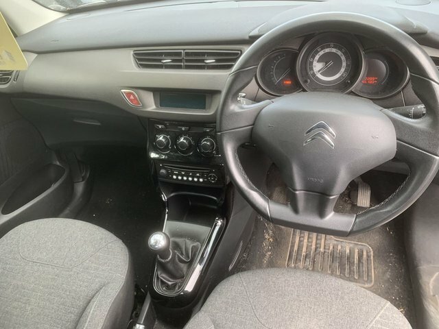 Citroen C3 1.2 Puretech Selection Hatchback NU15OJO White #6