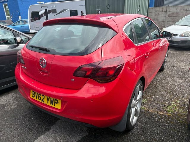 Vauxhall Astra 1.6 16V Sri Hatchback Euro 5 11 BV62YWP Red #6