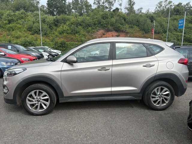Hyundai Tucson 1.6 Gdi Blue Drive Se Nav Suv Eu MW67VBL Beige #4