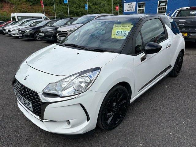 DS DS 3 1.2 Puretech Connected Chic Hatchback M White #3