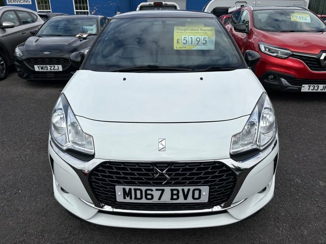 DS DS 3 1.2 Puretech Connected Chic Hatchback M White #2