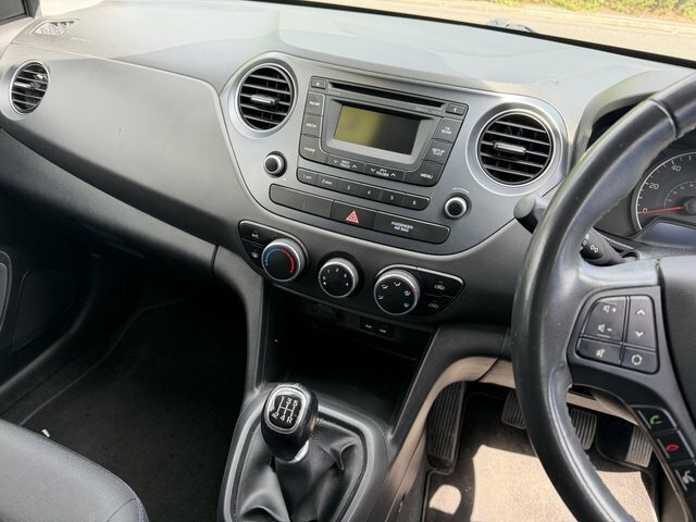 Hyundai I10 1.0 Go Red #9