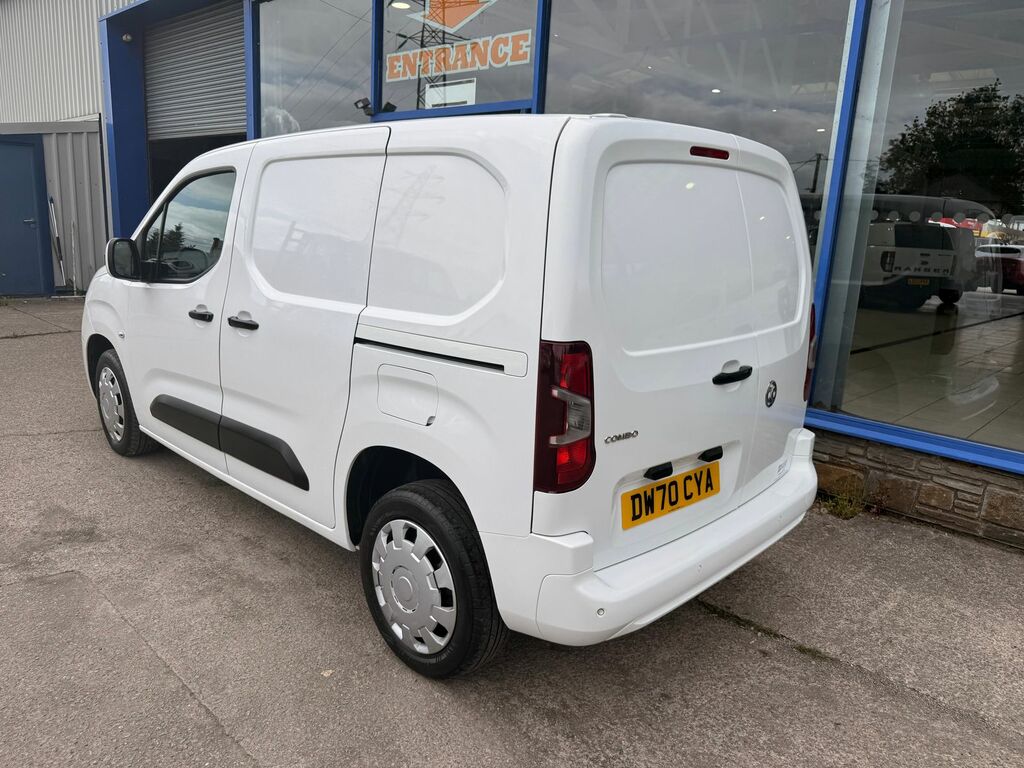 Vauxhall Combo 1.5 Turbo D 2300 Sportive Panel Van Man White #4