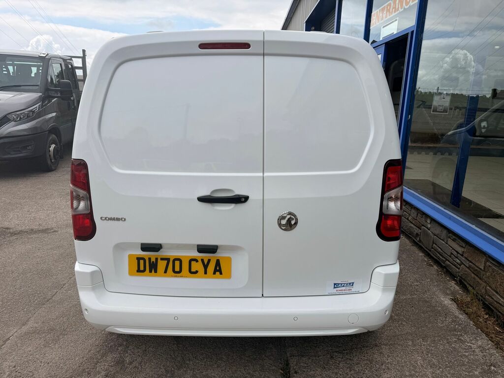 Vauxhall Combo 1.5 Turbo D 2300 Sportive Panel Van Man White #5
