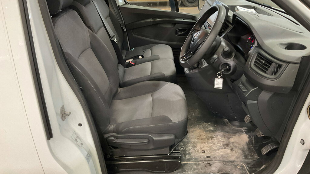 Renault Trafic 2.0 Dci Blue Ll30 Advance Panel Van Man White #6