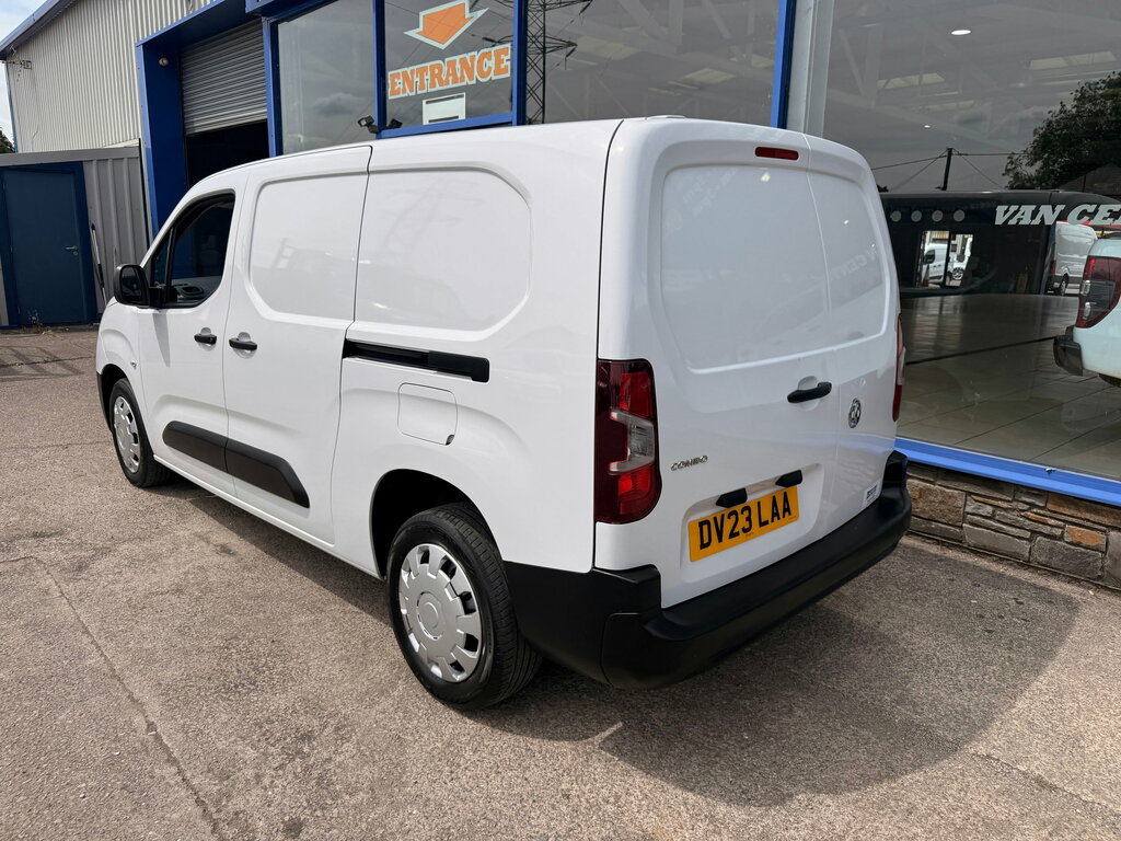 Vauxhall Combo 1.5 Turbo D 2300 Prime Panel Van 6Dr White #4