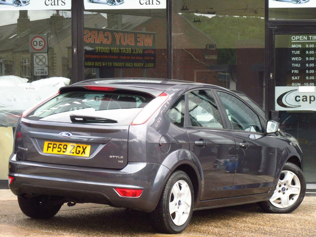 Ford Focus 1.8 Style  #2