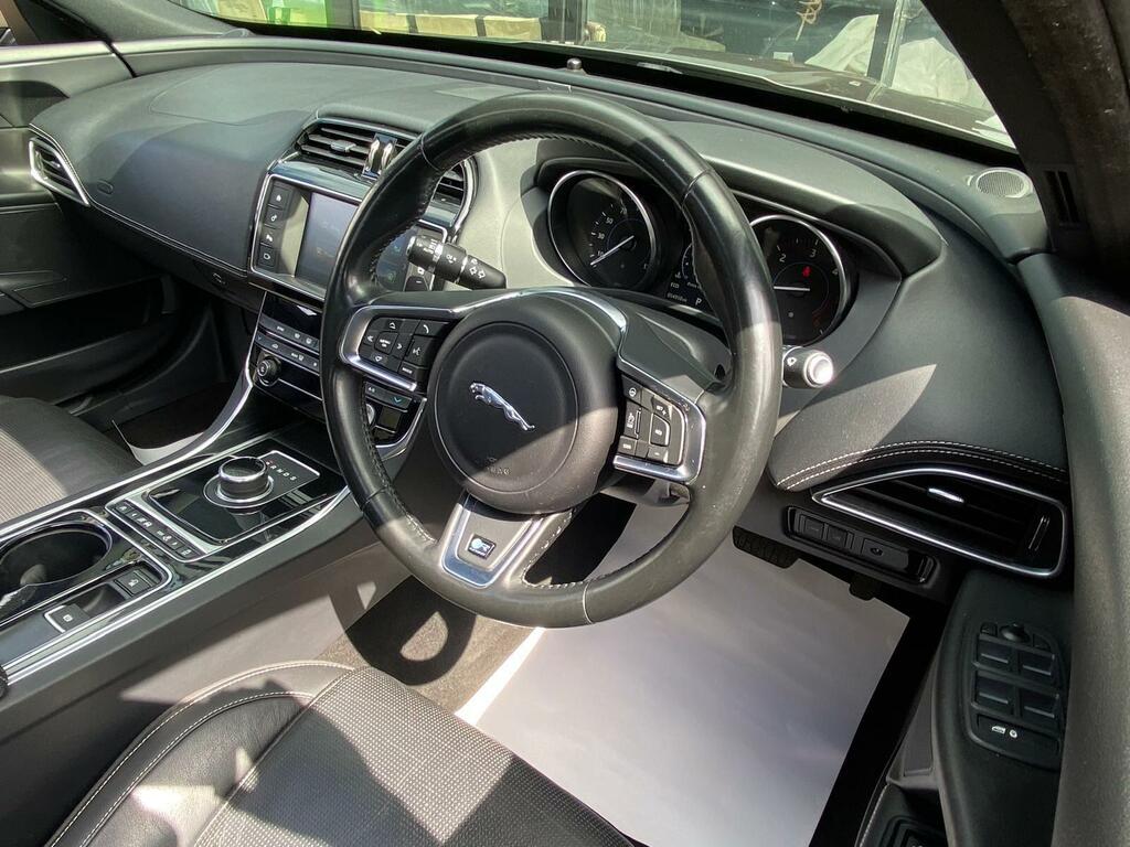 Jaguar XE 2.0D R-sport Awd Euro 6 Ss OE66XZN #4