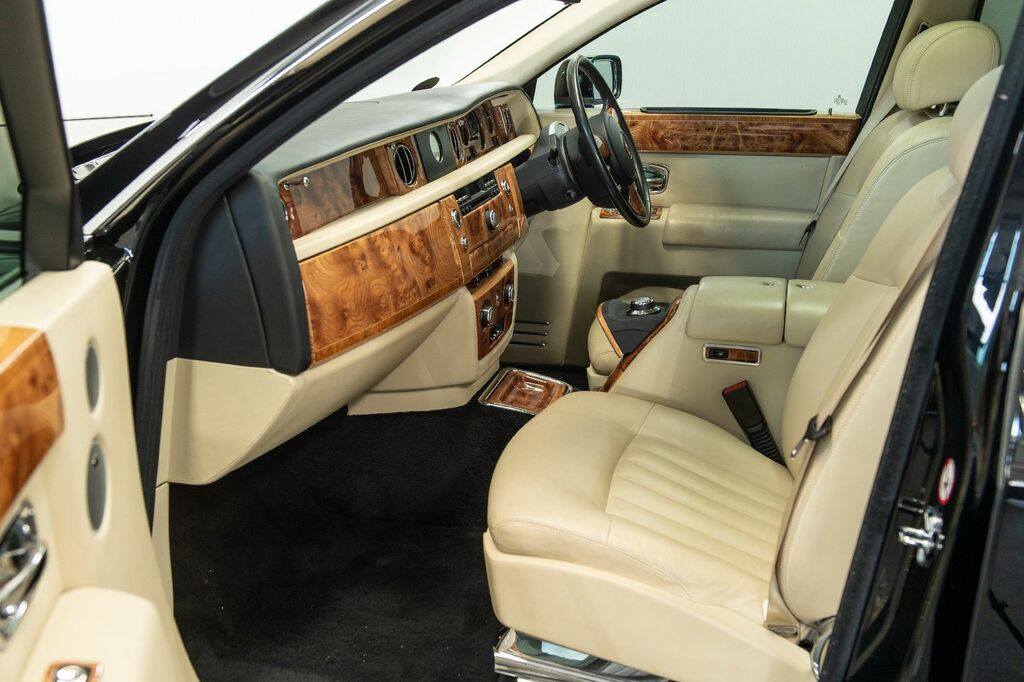 Rolls-Royce Phantom V12 Silver #18