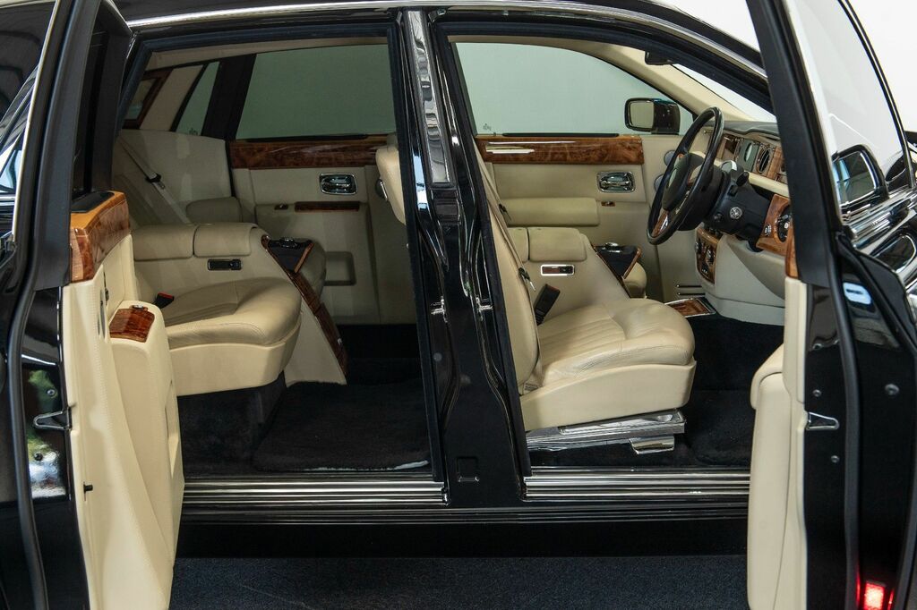 Rolls-Royce Phantom V12 Silver #7