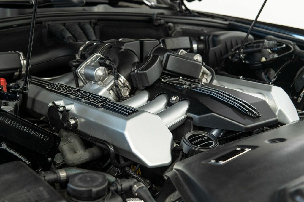 Rolls-Royce Phantom V12 Silver #47