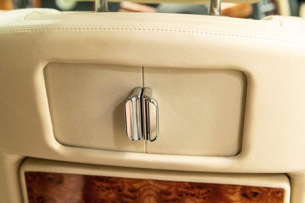 Rolls-Royce Phantom V12 Silver #29