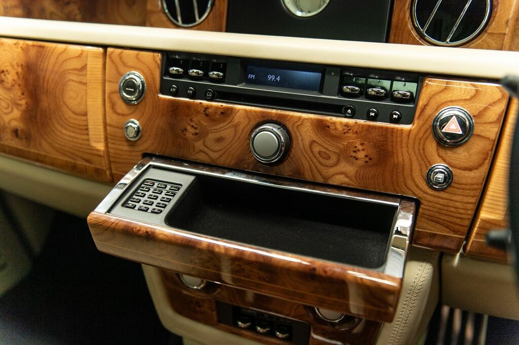 Rolls-Royce Phantom V12 Silver #35