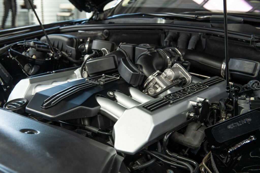 Rolls-Royce Phantom V12 Silver #46