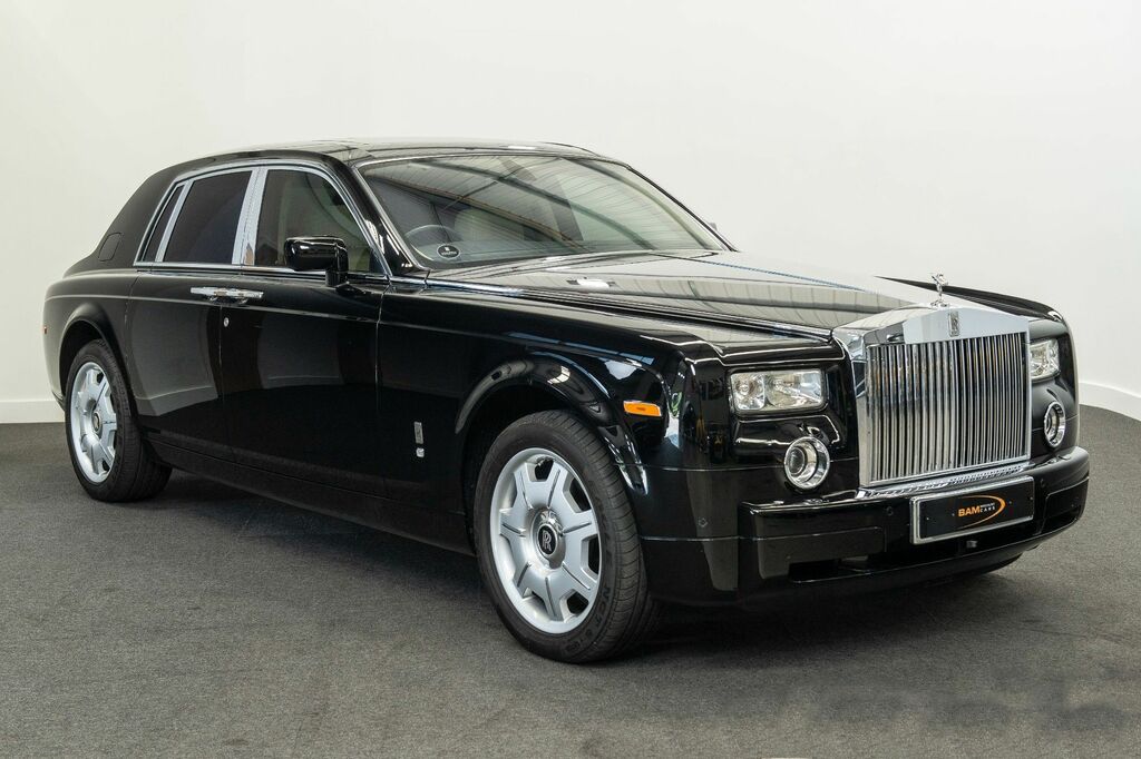 Rolls-Royce Phantom V12 Silver #1