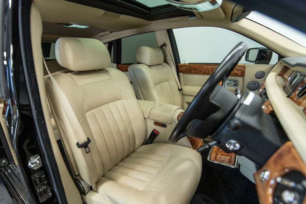 Rolls-Royce Phantom V12 Silver #16