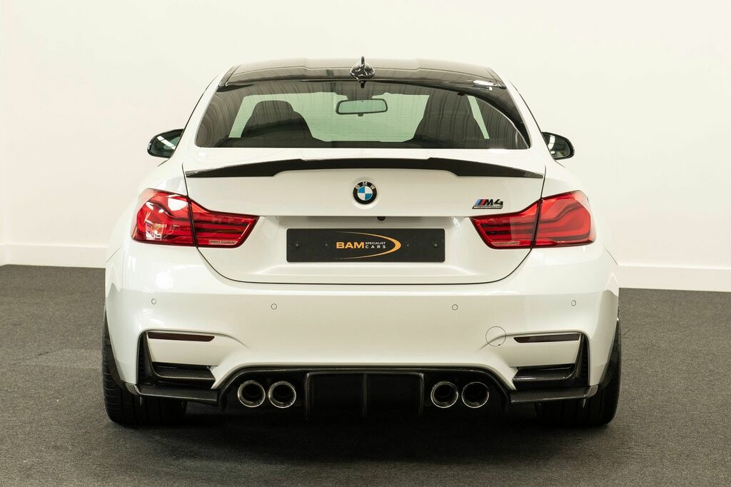 BMW M4 Coupe GK19YAV White #6