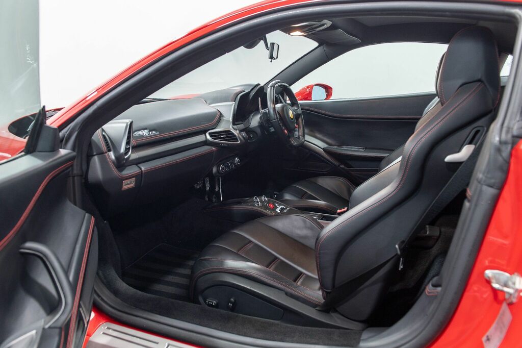 Ferrari 458 458 Italia Dct S-a Red #23