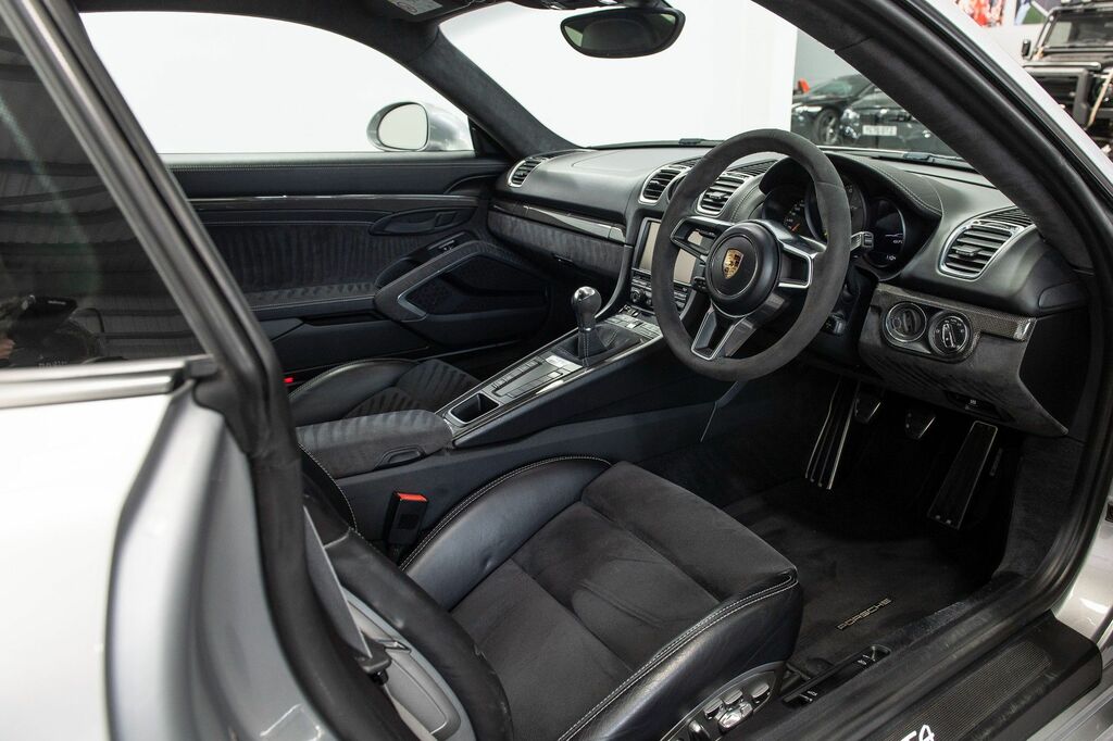 Porsche Cayman 718 Cayman S S-a Red #9