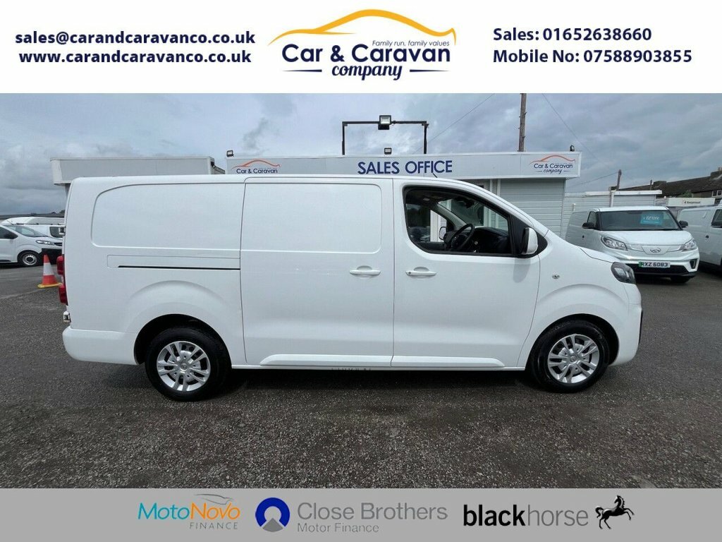 Vauxhall Vivaro 1.5L Sportive VN21ZDF White #2