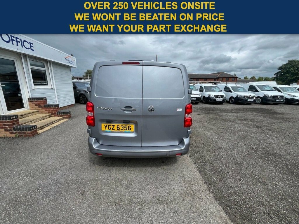 Vauxhall Vivaro 1.5L Sportive 6Dr YGZ6356 Grey #3