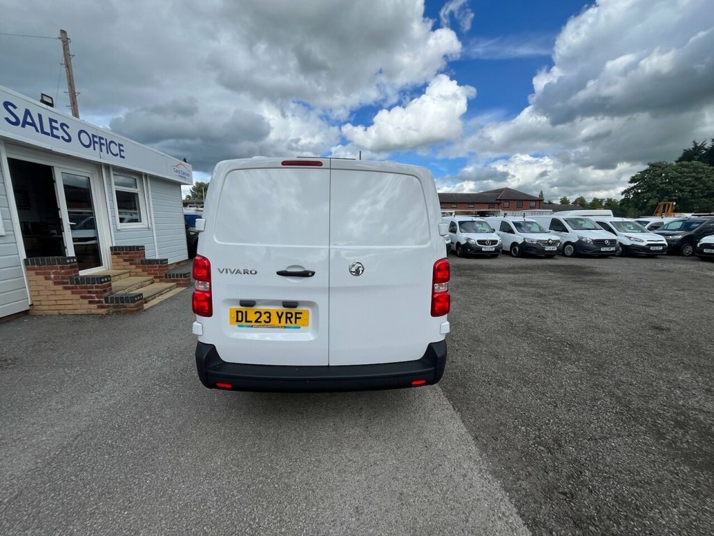 Vauxhall Vivaro 1.5L Prime 6Dr DL23YRF White #2