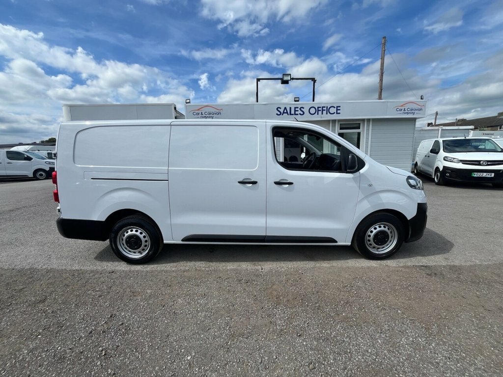 Vauxhall Vivaro 1.5L Prime 6Dr DV23EHF White #3