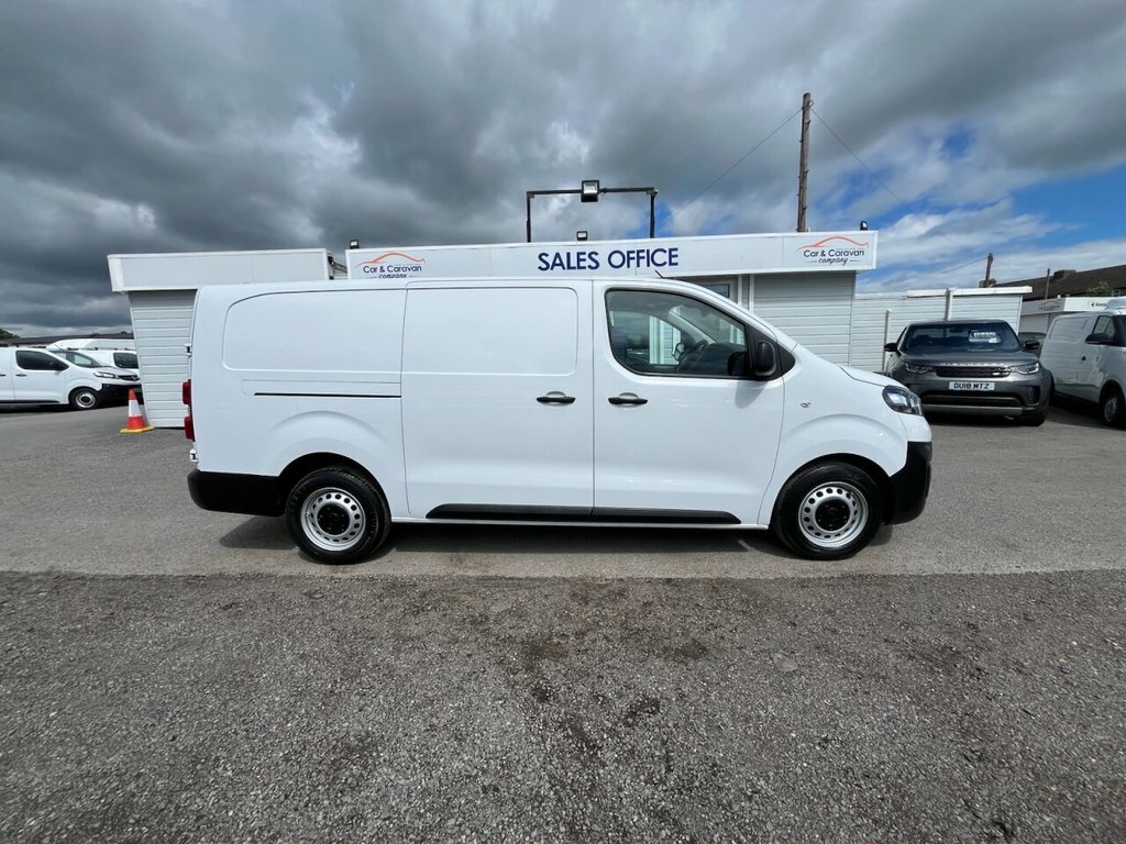 Vauxhall Vivaro 1.5L Prime 6Dr White