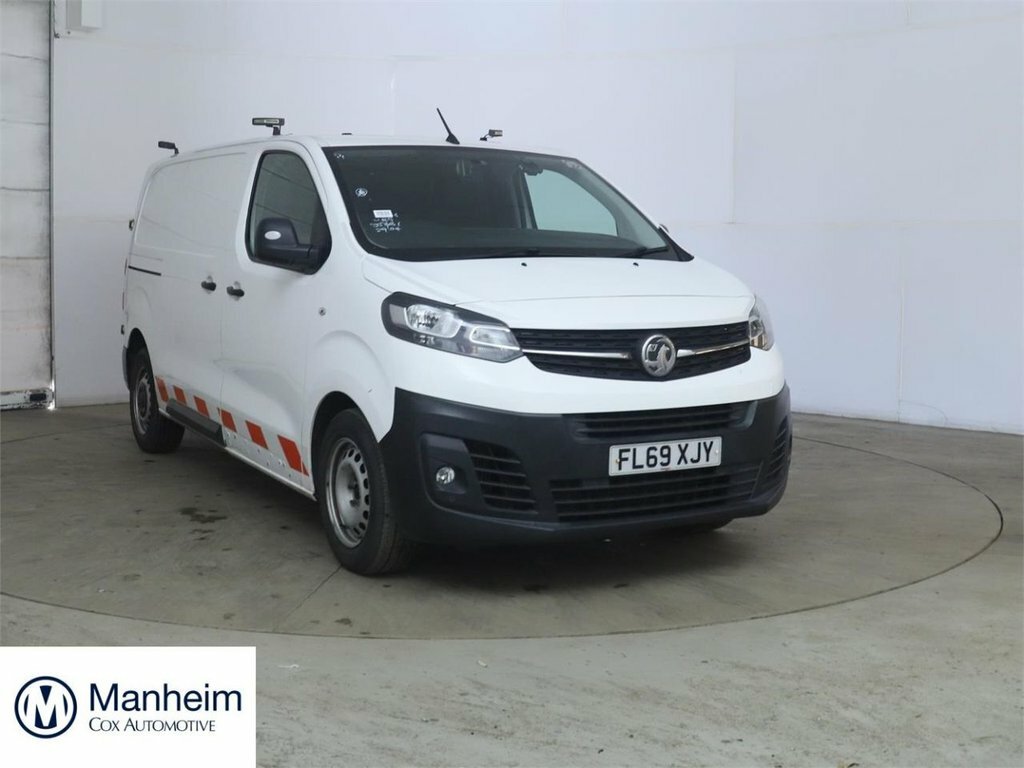 Vauxhall Vivaro 1.5L Edition White