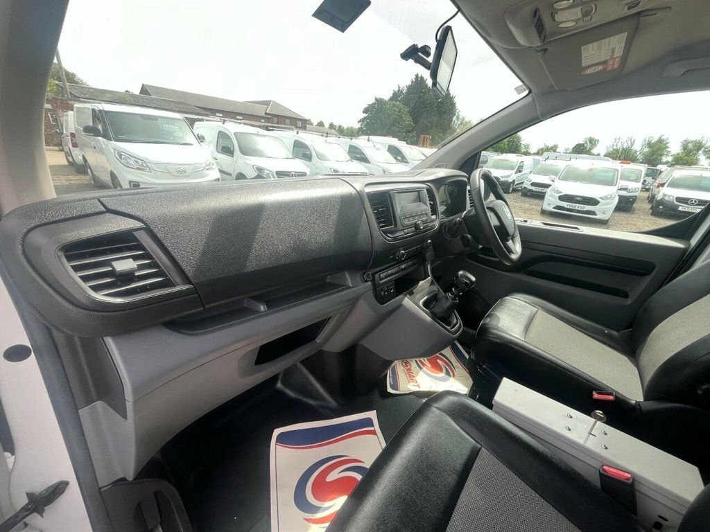 Vauxhall Vivaro 1.5L Edition FL69XFF White #5