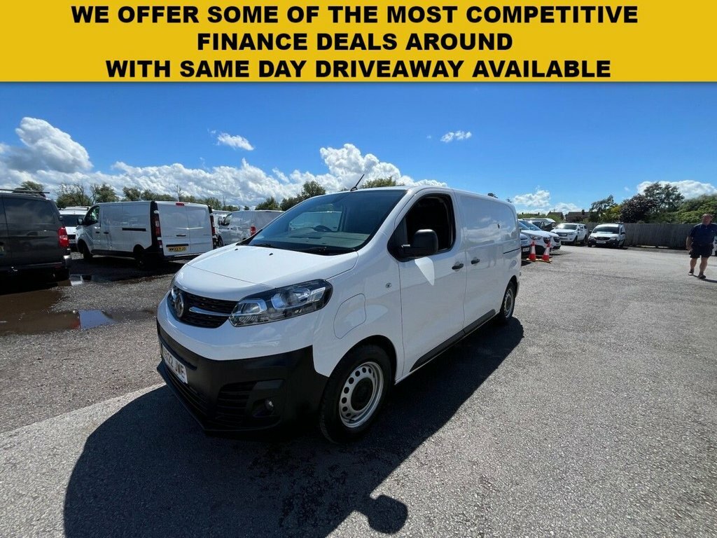 Vauxhall Vivaro Mpv White