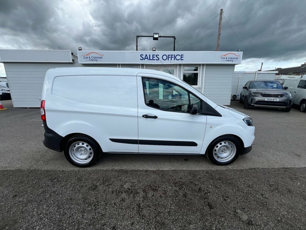 Ford Transit Courier Mpv White #2