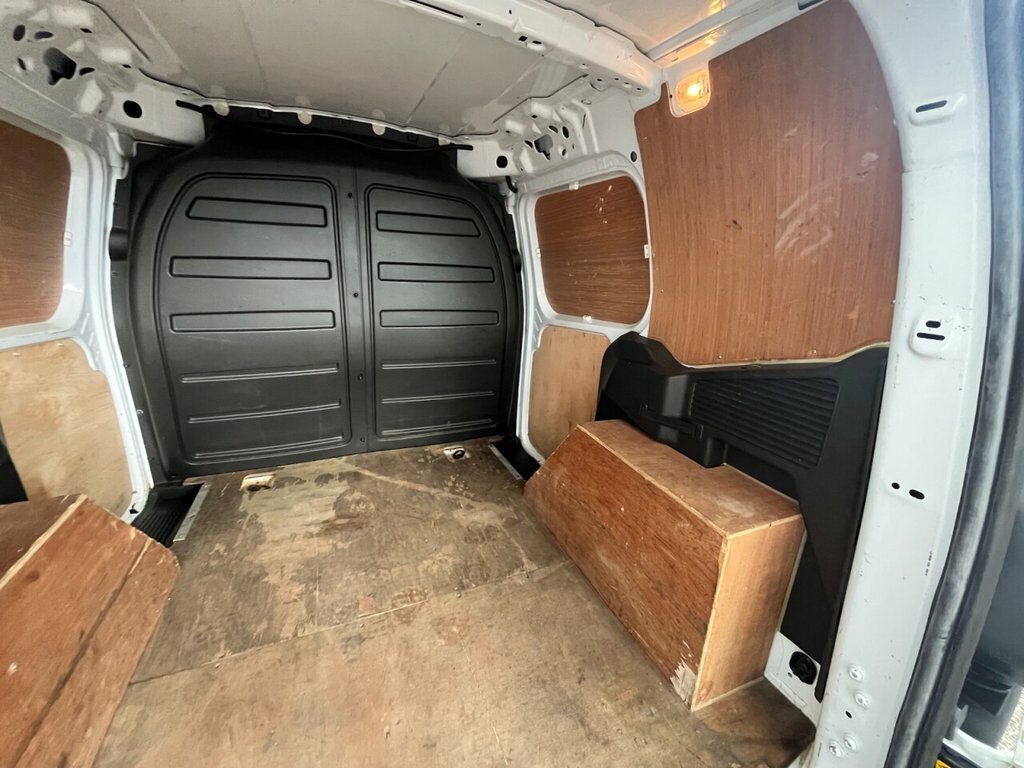 Ford Transit Courier Mpv Grey #11